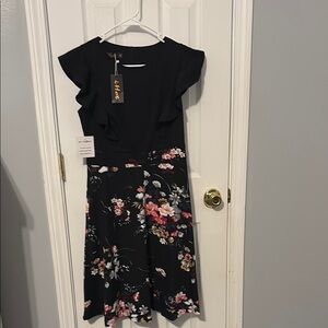 Floral Midi Dress with Ruffle Sleeves